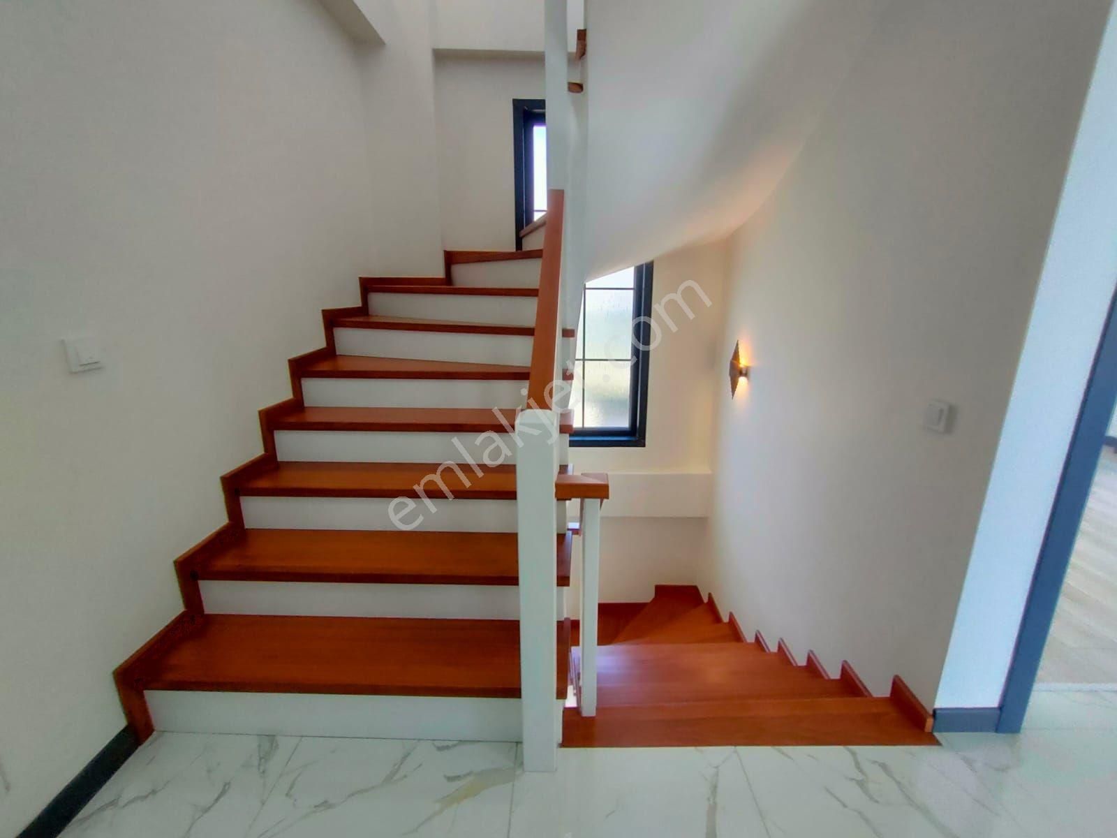 Süper Manzaralı Kalite Ve Ferahlığın Birleştiği Müstakil Villa. - Görsel 30