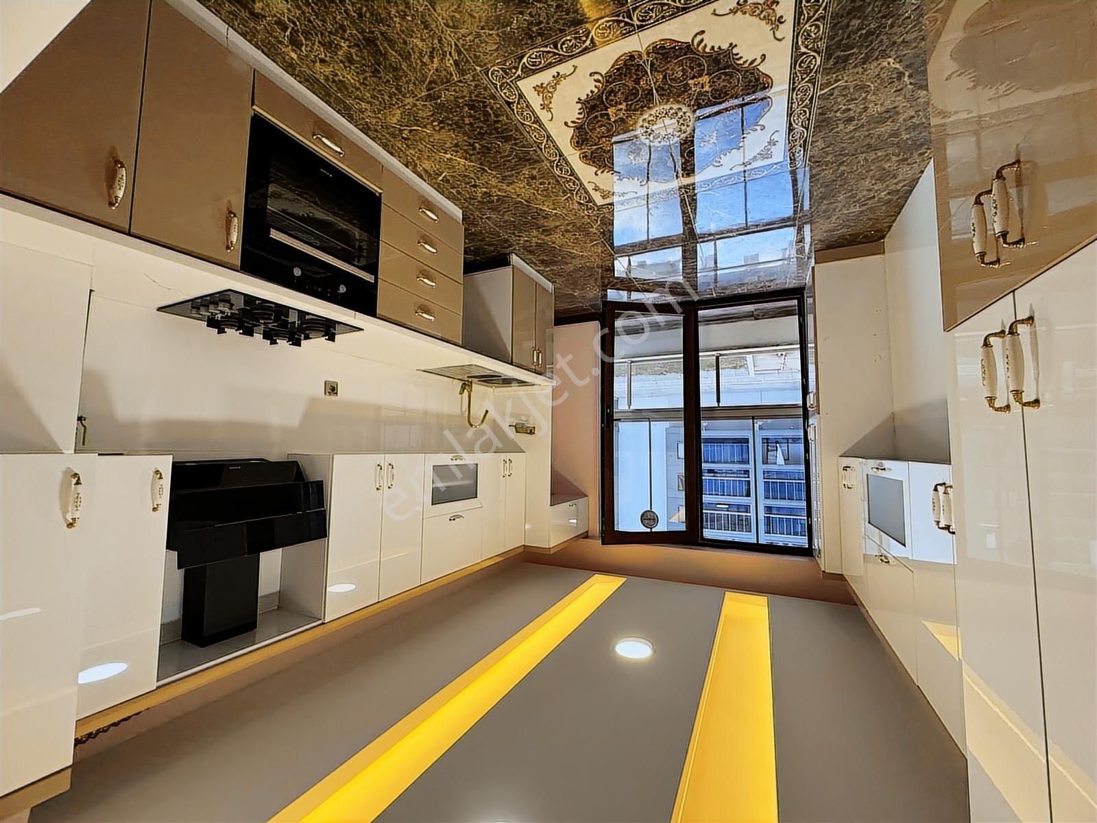 Geniş Ailelere Uygun Sitede, Kapalı Otoparklı, 210 M² 4+1 - Görsel 9