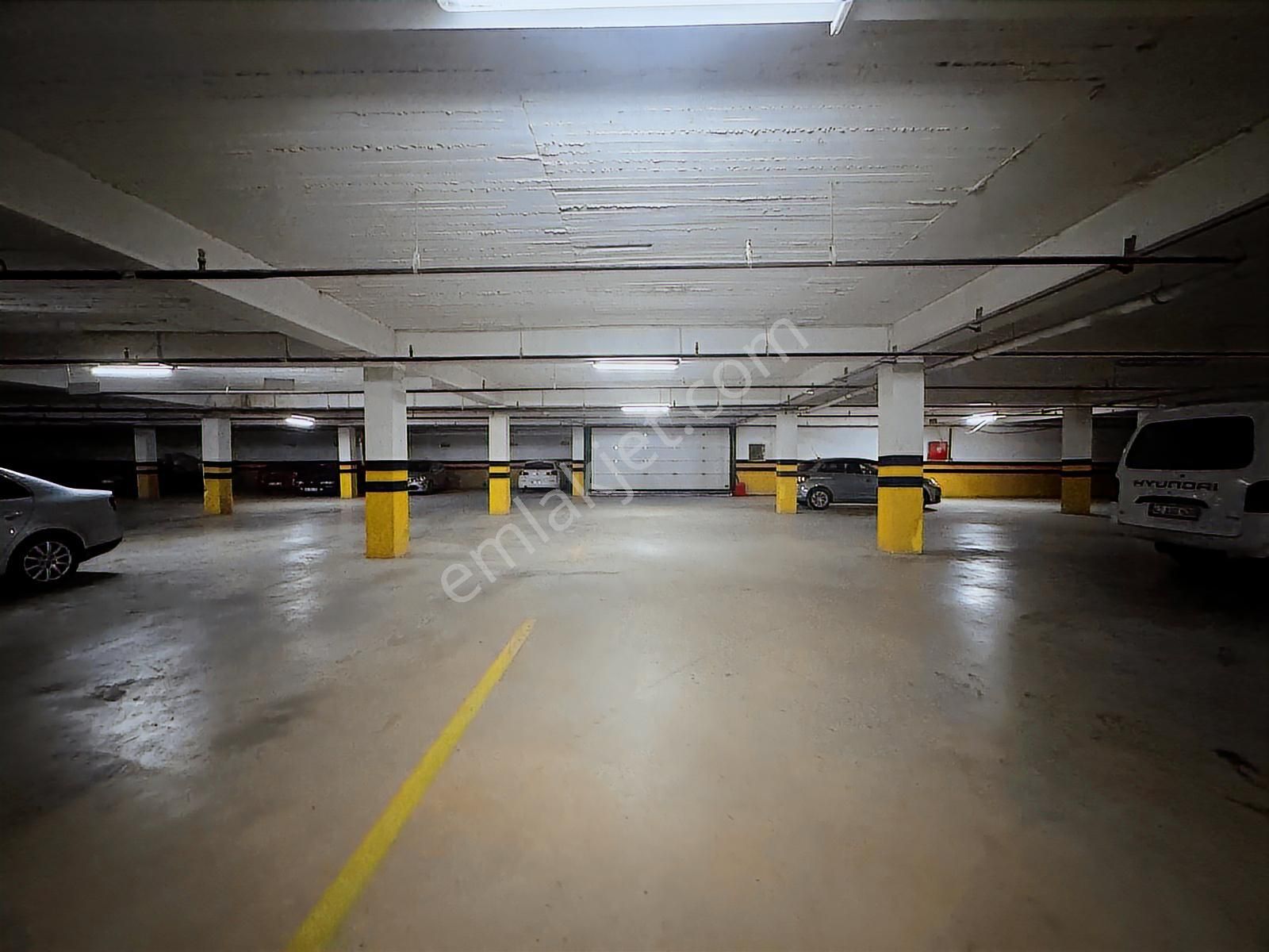 Geniş Ailelere Uygun Sitede, Kapalı Otoparklı, 210 M² 4+1 - Görsel 7