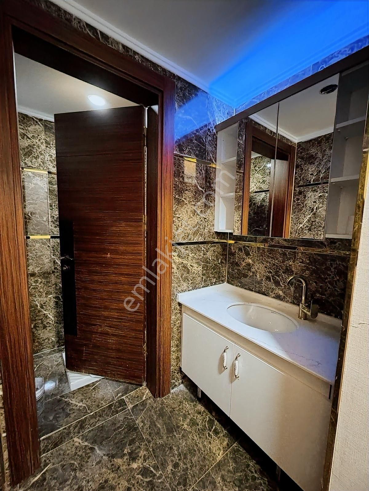 Geniş Ailelere Uygun Sitede, Kapalı Otoparklı, 210 M² 4+1 - Görsel 8