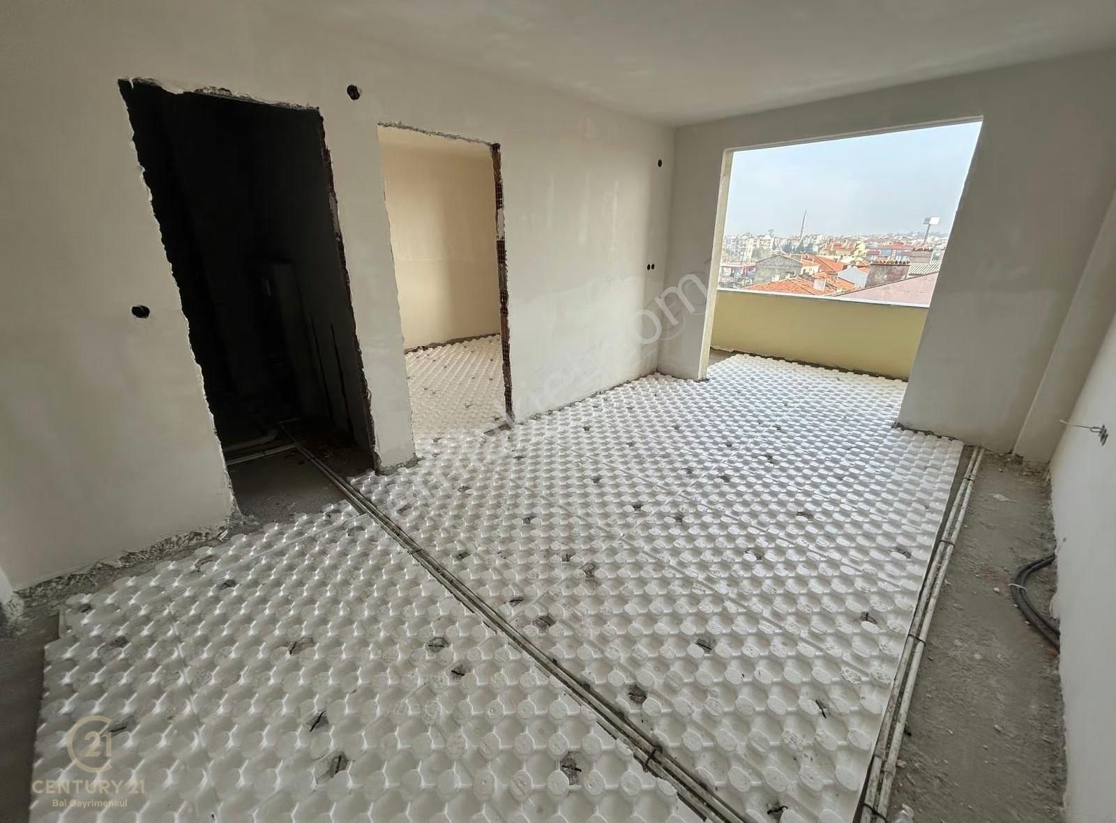 Century 21 Bal'dan Nef'te Cadde Üstü Satılık 1+1 Daire - Görsel 4