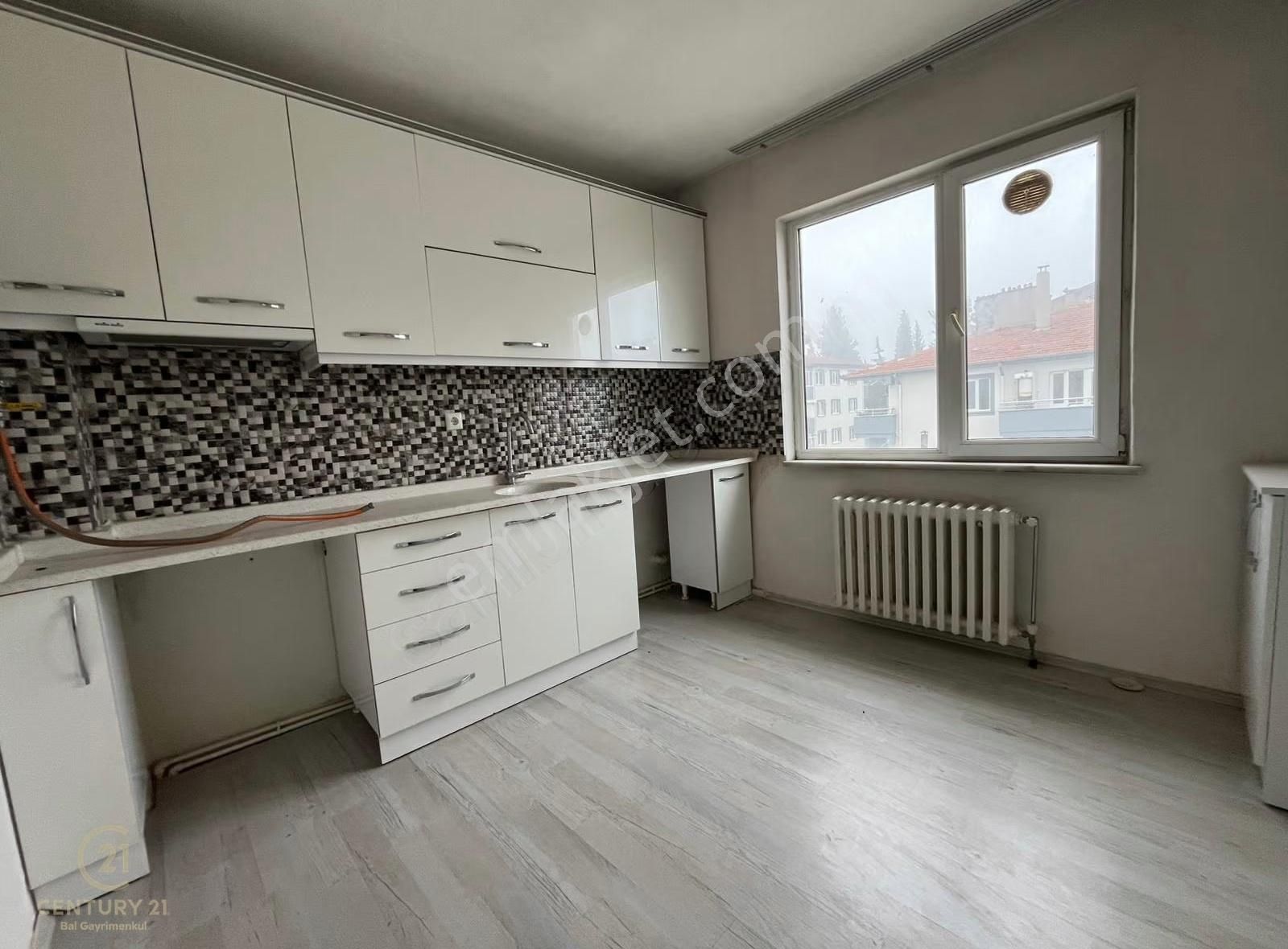 C21 Bal'dan 52 Evler Karayolları Yanı 3+1 Daire - Görsel 5