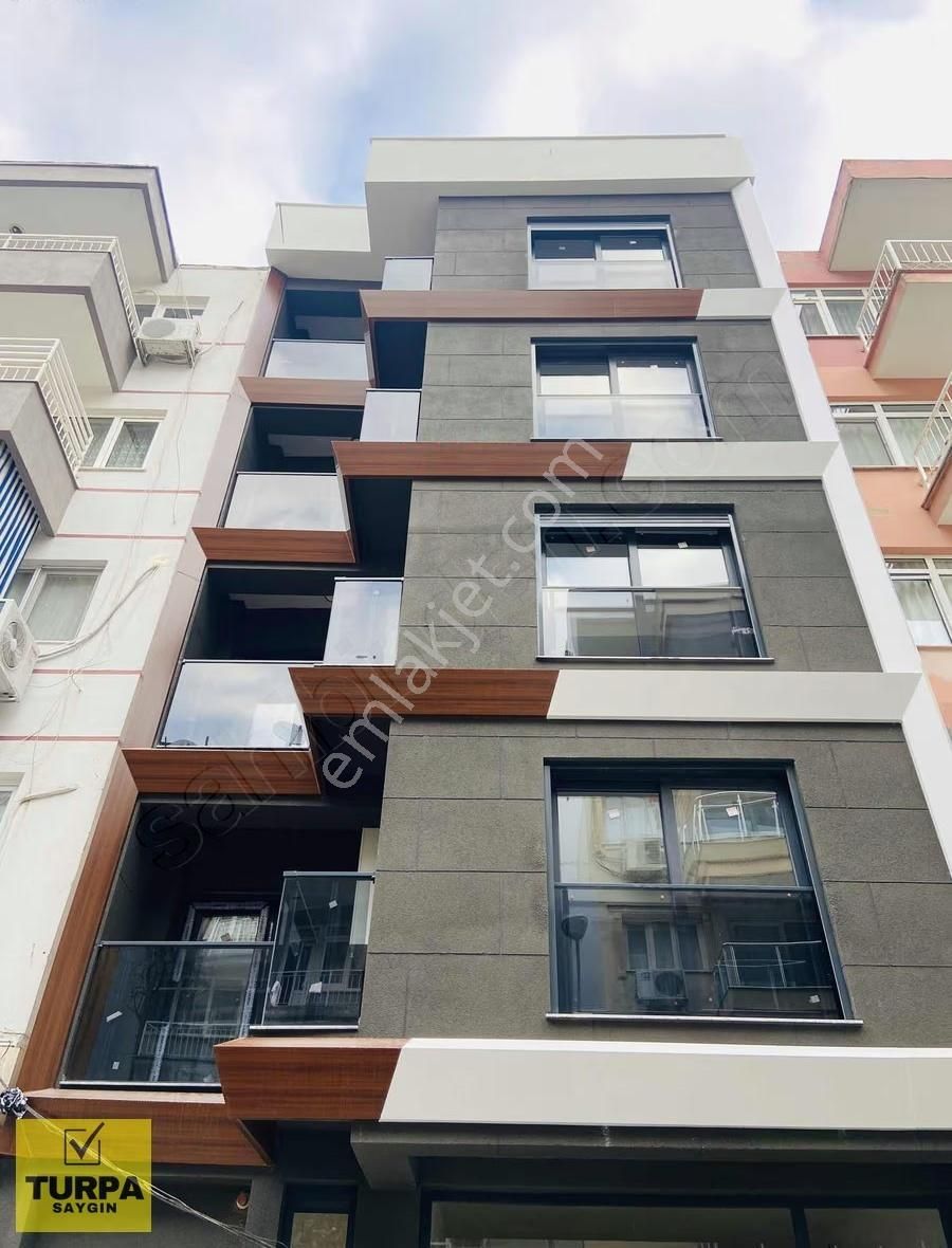 Turpa Saygın'dan İnönü Cad. Ve Bahçelievler 10 Dk Sıfır Lüx 2+1 - Görsel 14