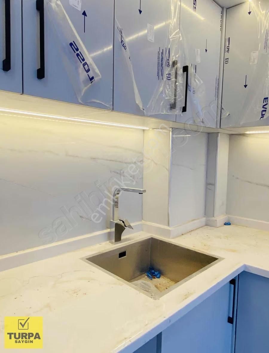Turpa Saygın'dan İnönü Cad. Ve Bahçelievler 10 Dk Sıfır Lüx 2+1 - Görsel 2