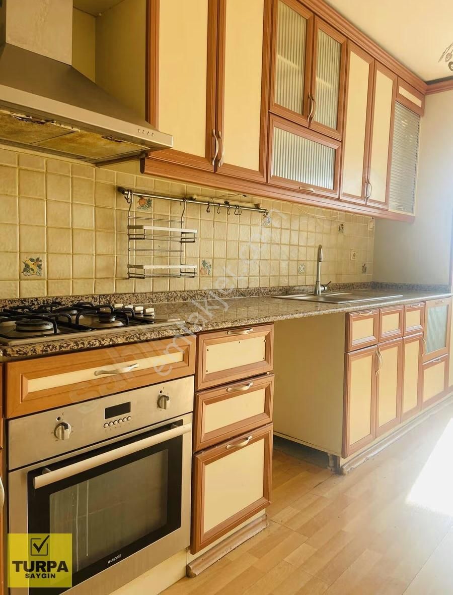Turpa Saygın'dan Üzümcü Okulu Ve Ordu Caddesi 2 Dk Önü Açık 3+1