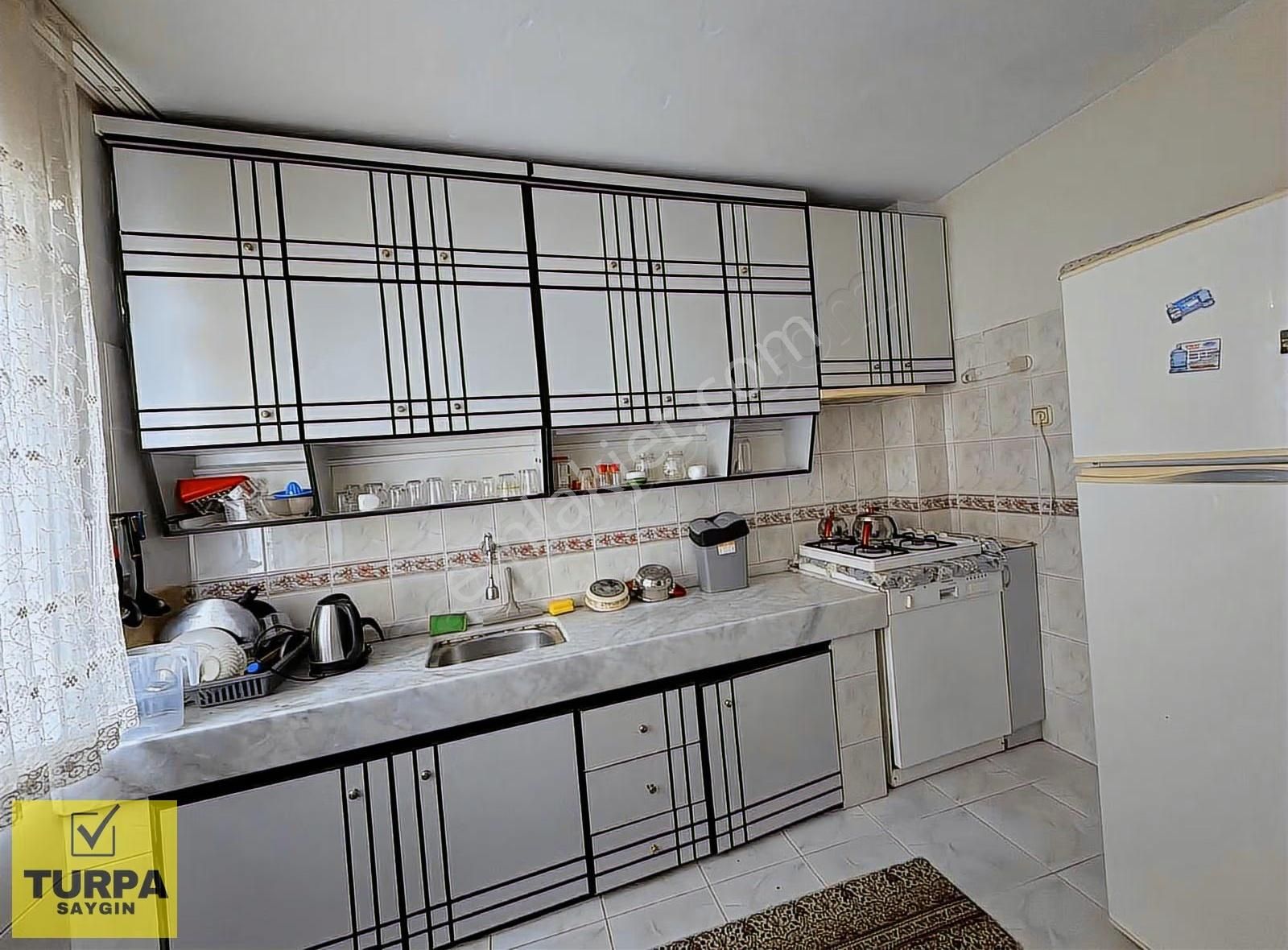 Gülyaka'da/2+1/kapalı Mutfk/çift Balkon/çift Lavabo/arakat - Görsel 2