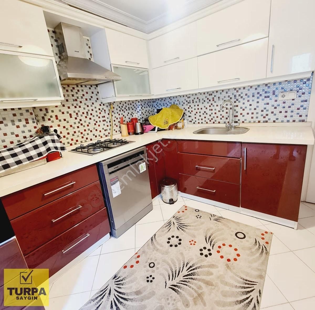 Turpa Saygından Yeşilyurt Yıldız Caddesinde 3+1 Satılık Daire