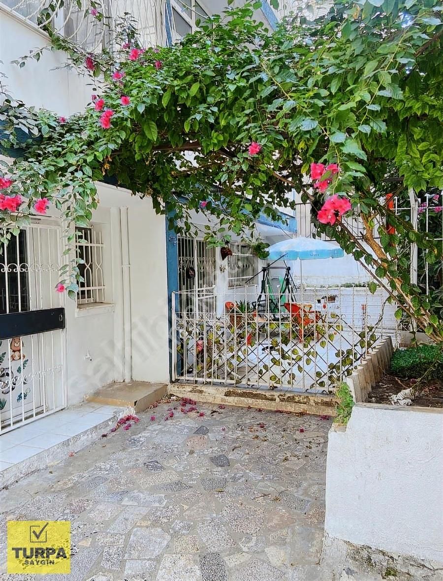 Turpa Saygından İnönü Caddesi Ve Metro 2 Dk.satılık 1+1 Daire