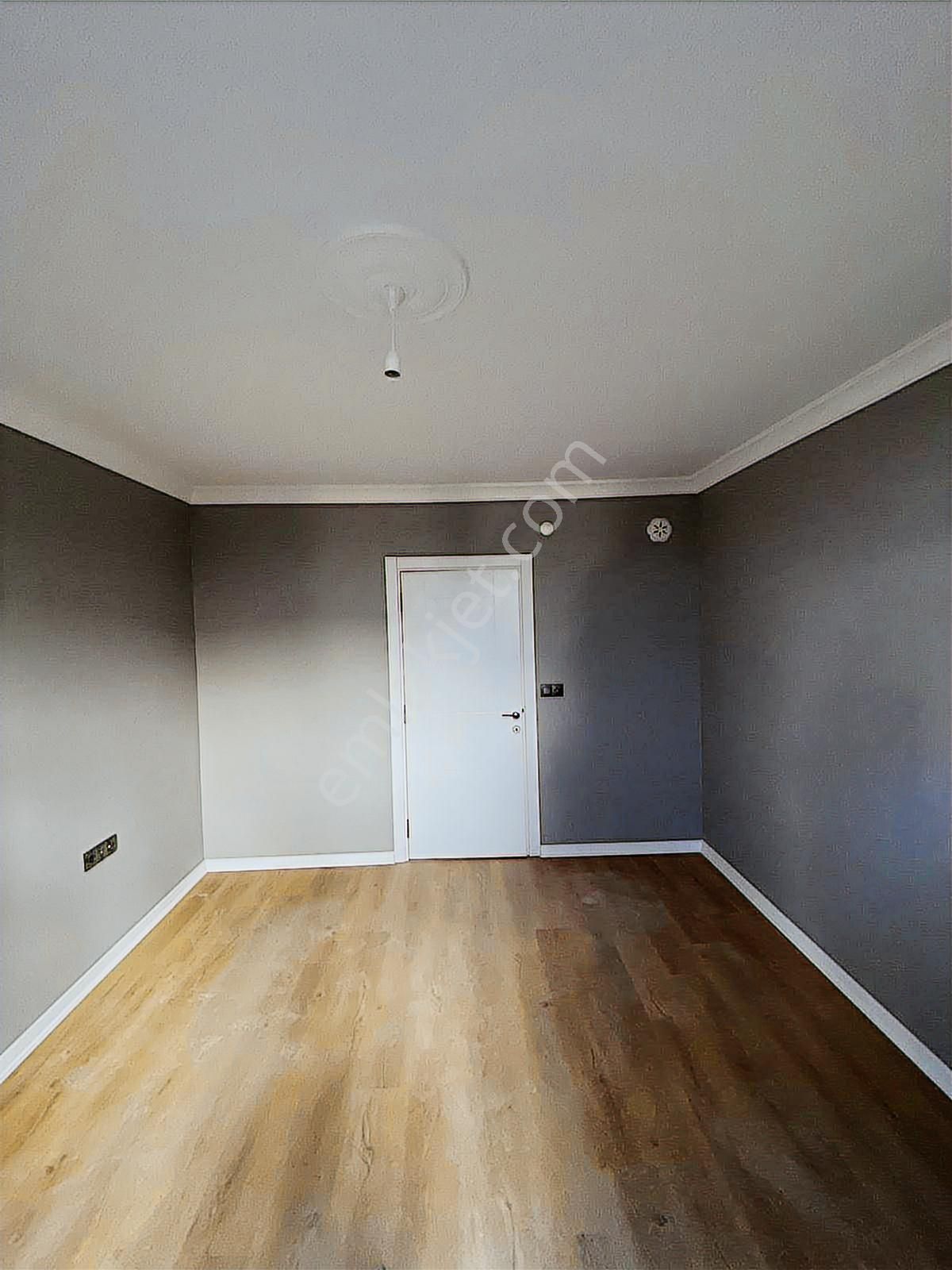 Kozanovadan Tatlıkuyuda Fırsat Asansörlü, Geniş 2+1 Daire! - Görsel 2