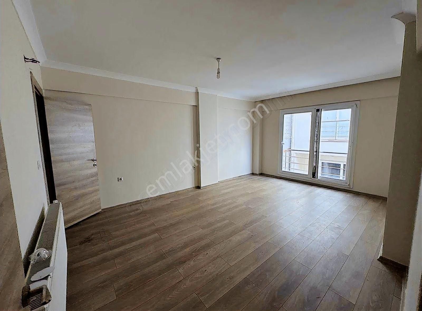 Nazilli Yeni Mahallede Işık Gayrimenkulden 6+1 Kiralık Daire - Görsel 4