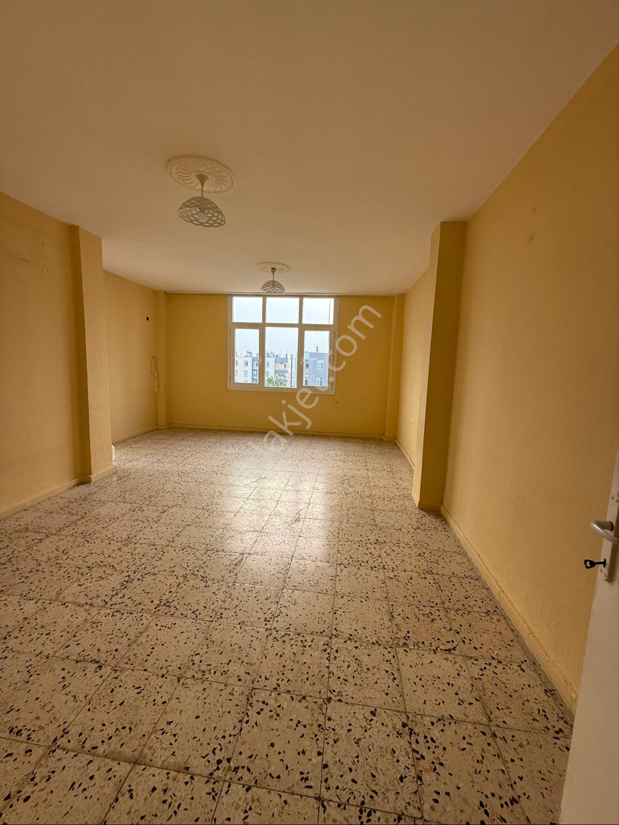 Koza Mahallesı Sabancı Sıtesı’nde Kıralık Masrafsız Daıre - Görsel 5