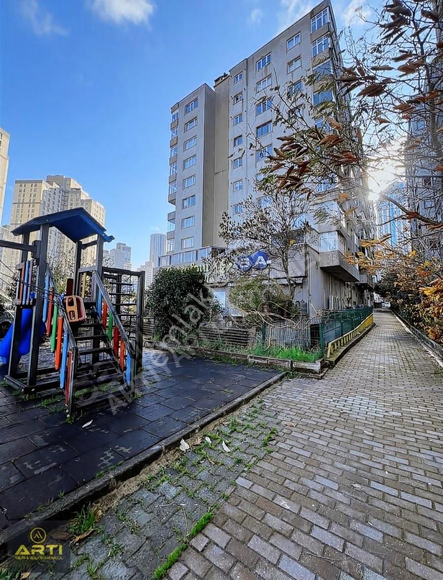 Beylikdüzü Metrobüse 100 Metre Site İçi Satılık 2+1 Daire - Görsel 18