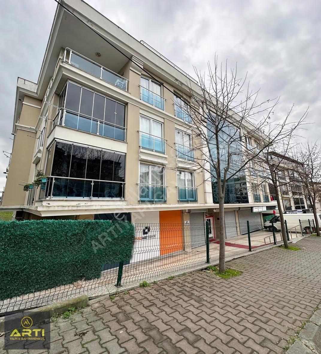 Büyükçekmece E-5 Üstü Merkezi Konumda Satılık 2+1 Lüks Daire - Görsel 17