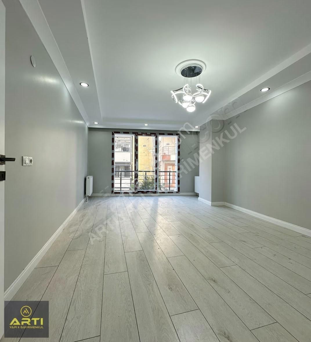 Metrobüse 100 Metre Mesafede Satılık Sıfır Lüks 2+1 Daire - Görsel 7