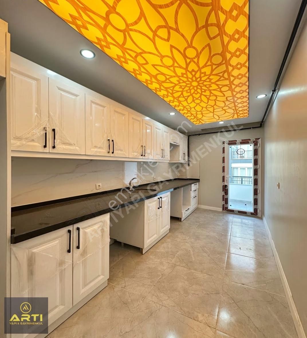 Metrobüse 100 Metre Mesafede Satılık Sıfır Lüks 2+1 Daire - Görsel 24