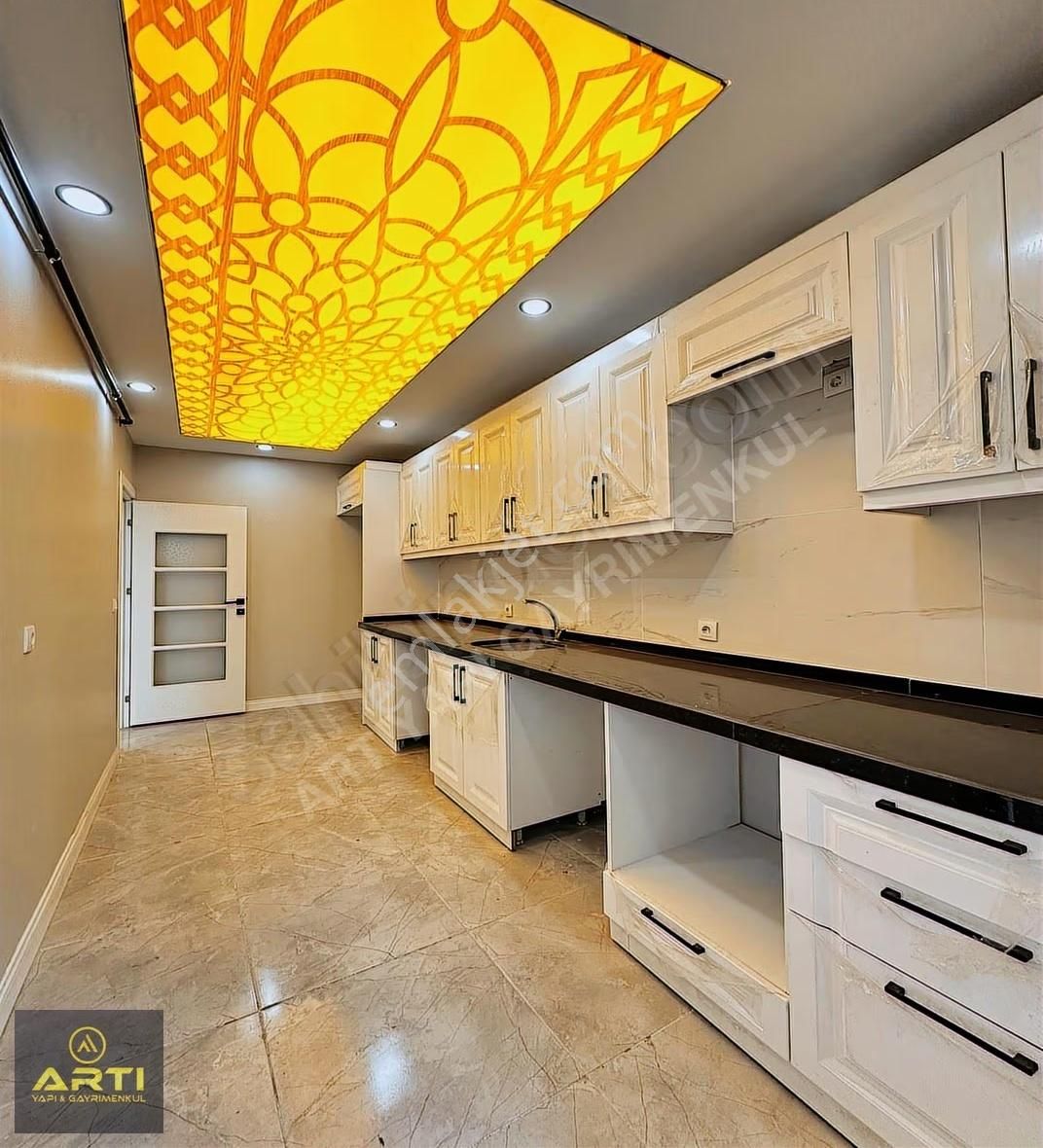 Metrobüse 100 Metre Mesafede Satılık Sıfır Lüks 2+1 Daire - Görsel 6