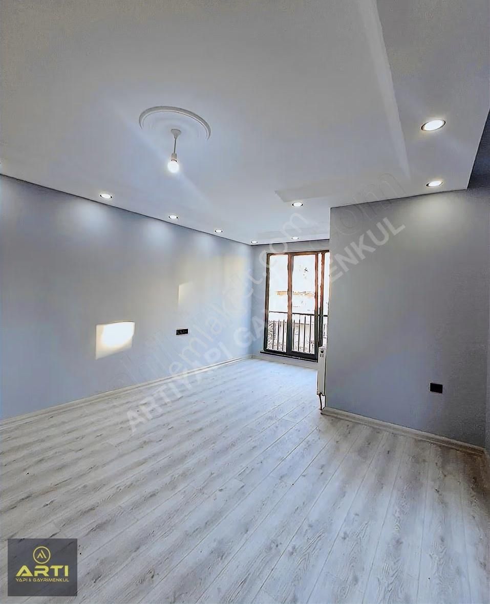 Beylikdüzü'nde Satılık Sıfır Lüks 2+1 Kullanışlı Arakat Daire - Görsel 25