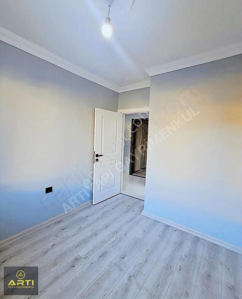 Beylikdüzü'nde Satılık Sıfır Lüks 2+1 Kullanışlı Arakat Daire - Görsel 15