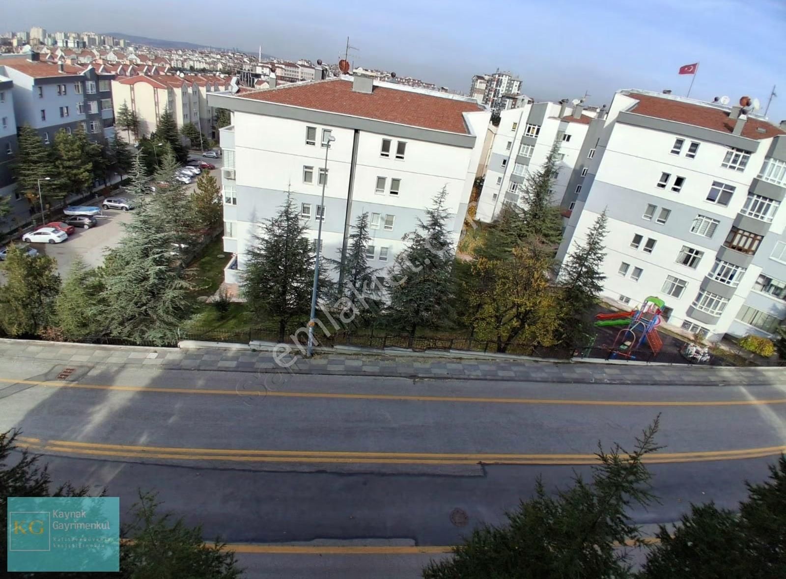 Ayyıldız Mahallesinde Site İçerisinde Satılık 3+1 Daire - Görsel 2