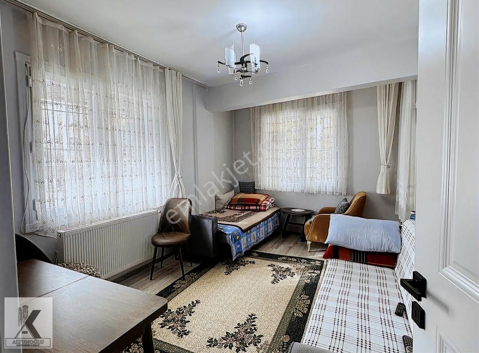 Fırsat Yatırımlık E-5 Cadde Metrobüs Yanında 33 Toprak Hisseli