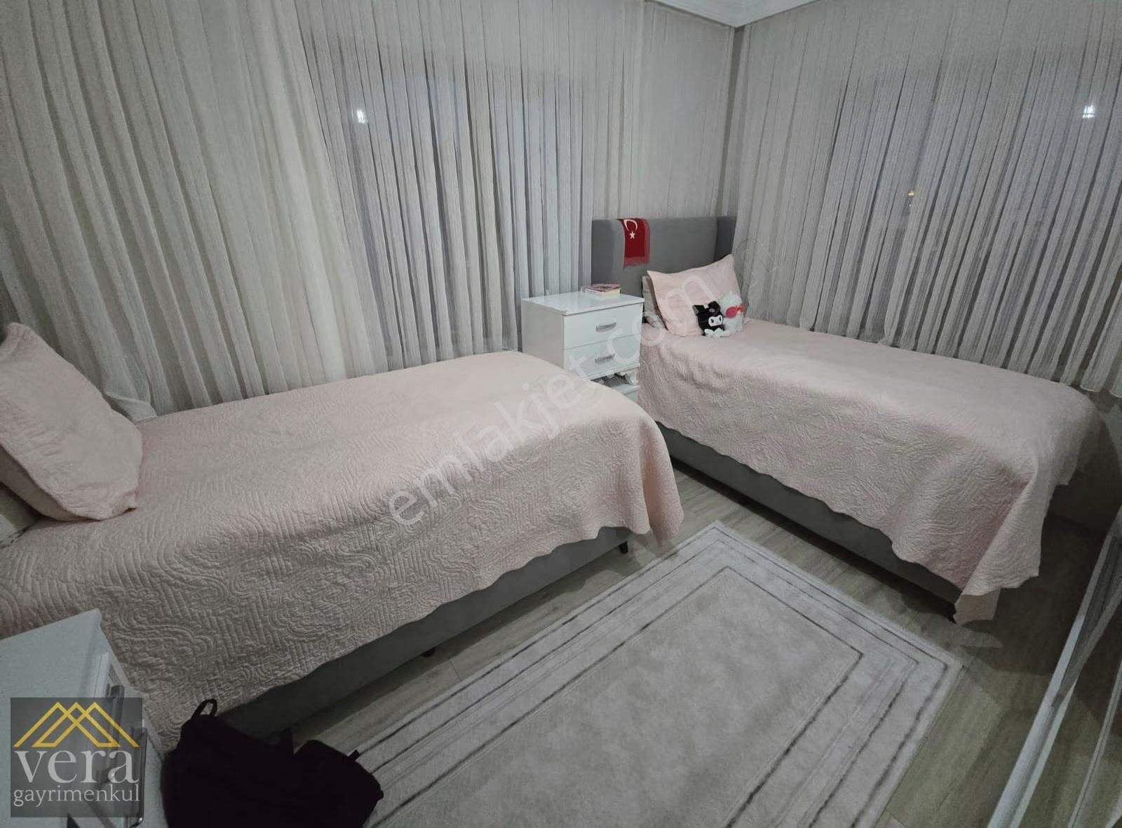 Full Yapılı İskanlı Asansörlü Cadde Yakını Güney Cephe 4+1 Duble - Görsel 5