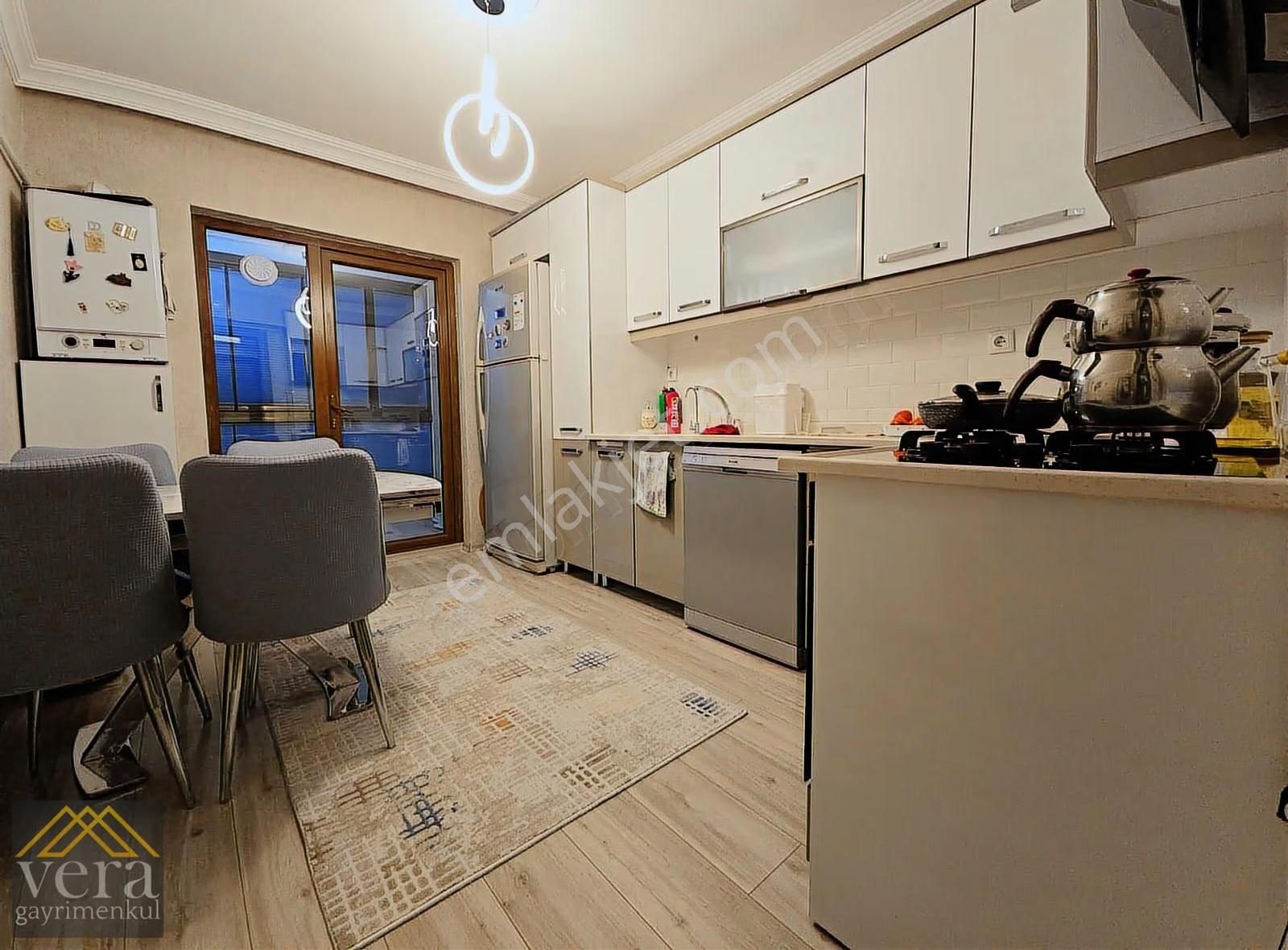 Full Yapılı İskanlı Asansörlü Cadde Yakını Güney Cephe 4+1 Duble - Görsel 24