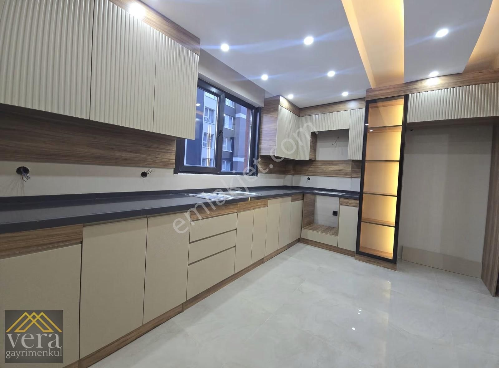 Muhteşem Mimarisi İle Sıfır Süper Lüks Satılık 3+1 Daireler... - Görsel 27