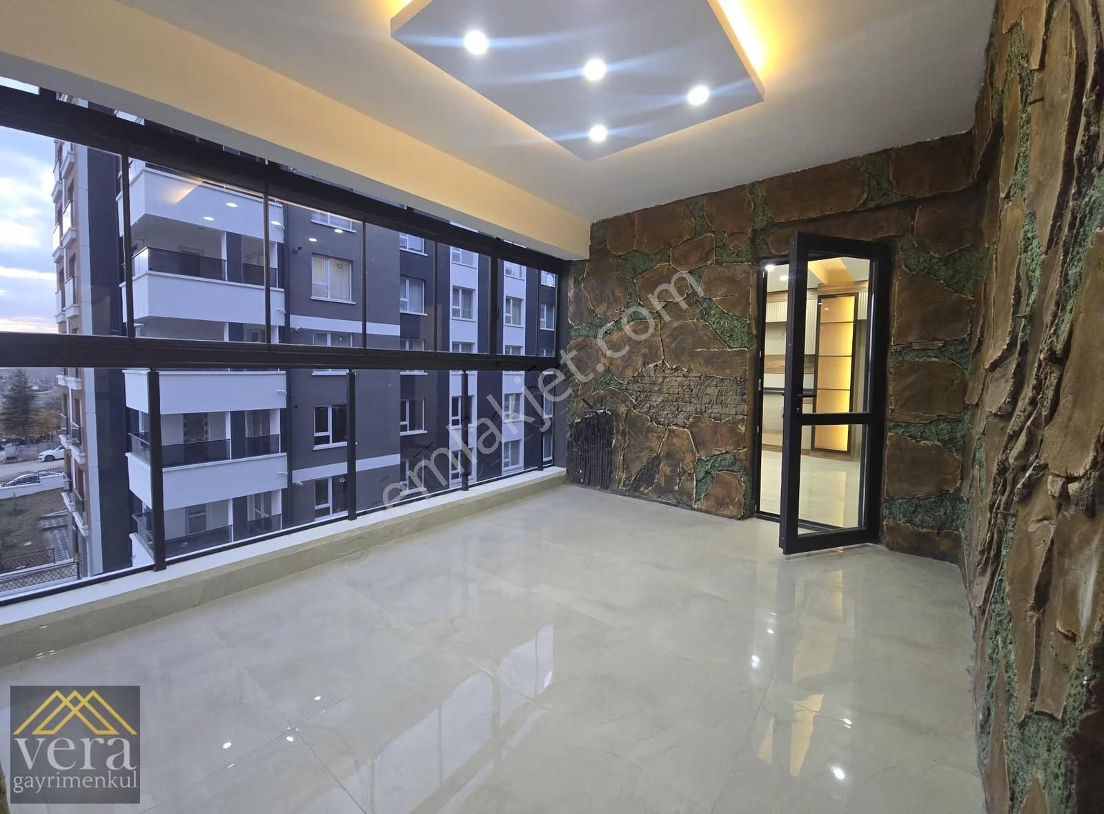 Muhteşem Mimarisi İle Sıfır Süper Lüks Satılık 3+1 Daireler... - Görsel 13