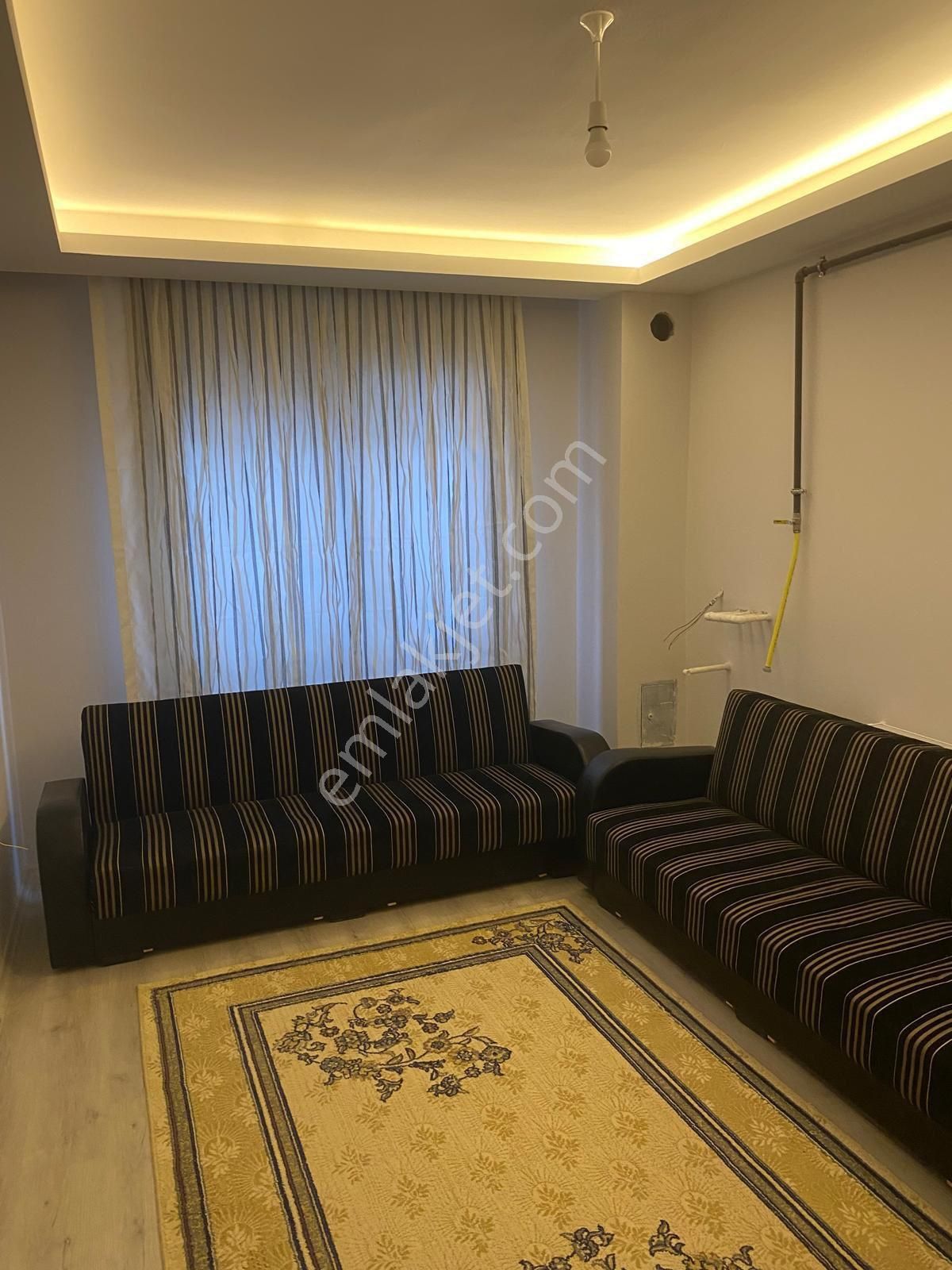 Yesevi Caddesi Üzerinde Eşyalı 1+1 Kiralık Daire