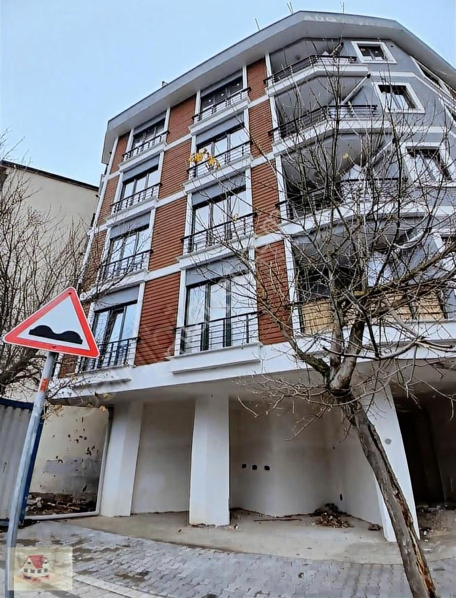 Sancaktepe İlhan Varak Hastanesi 500m Metroya 1.500 Km 2+1 Araka - Görsel 17