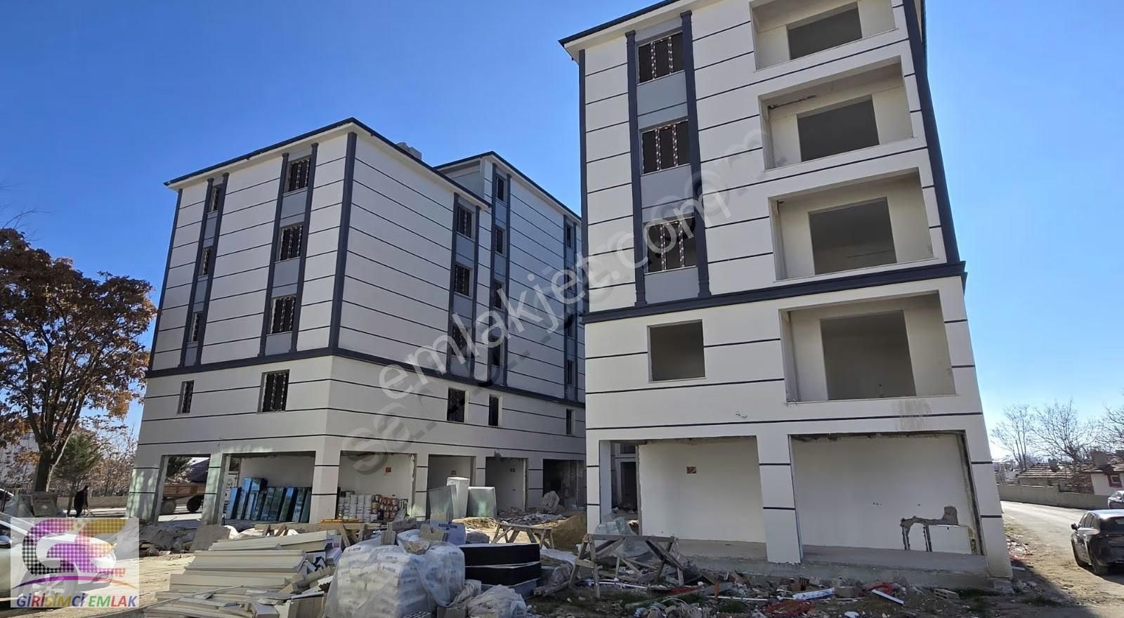 Girişimciden Çeltik Merkezde Belediye Karşısı Sıfır İşyeri - Görsel 3