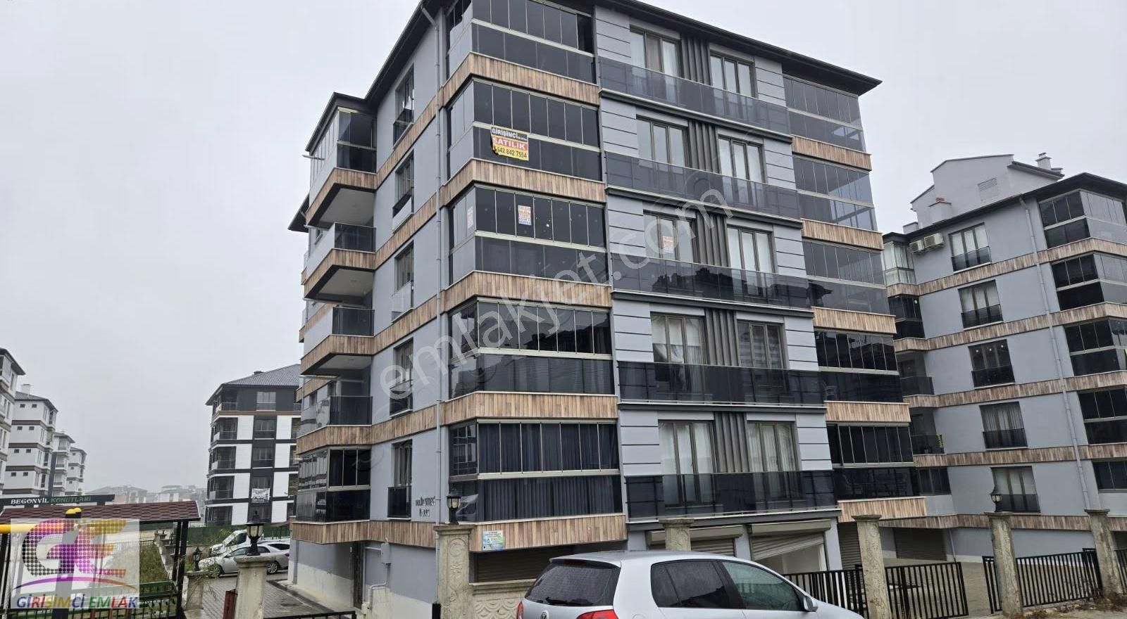 Girişimciden Yarenlerde Askeri Depo Karşısı 4+1 Garajlı Arakat