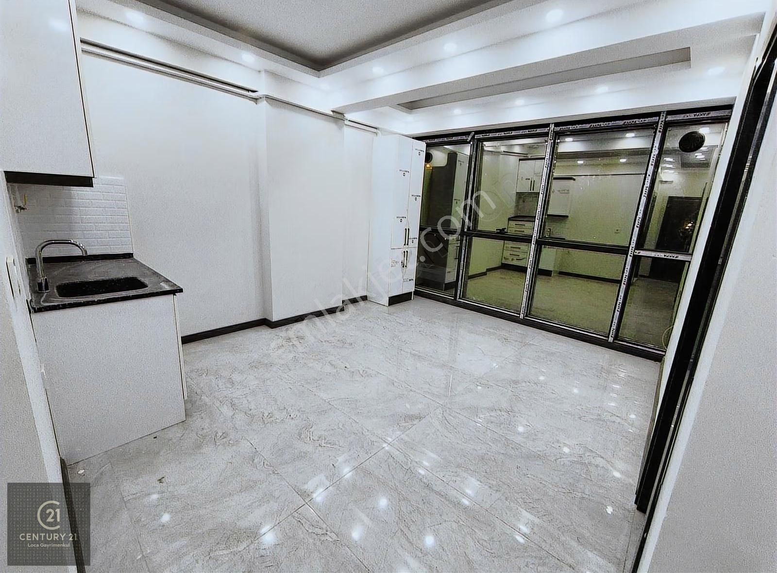 C21 Loca'dan Plaza Tadında Kiralık Ofis