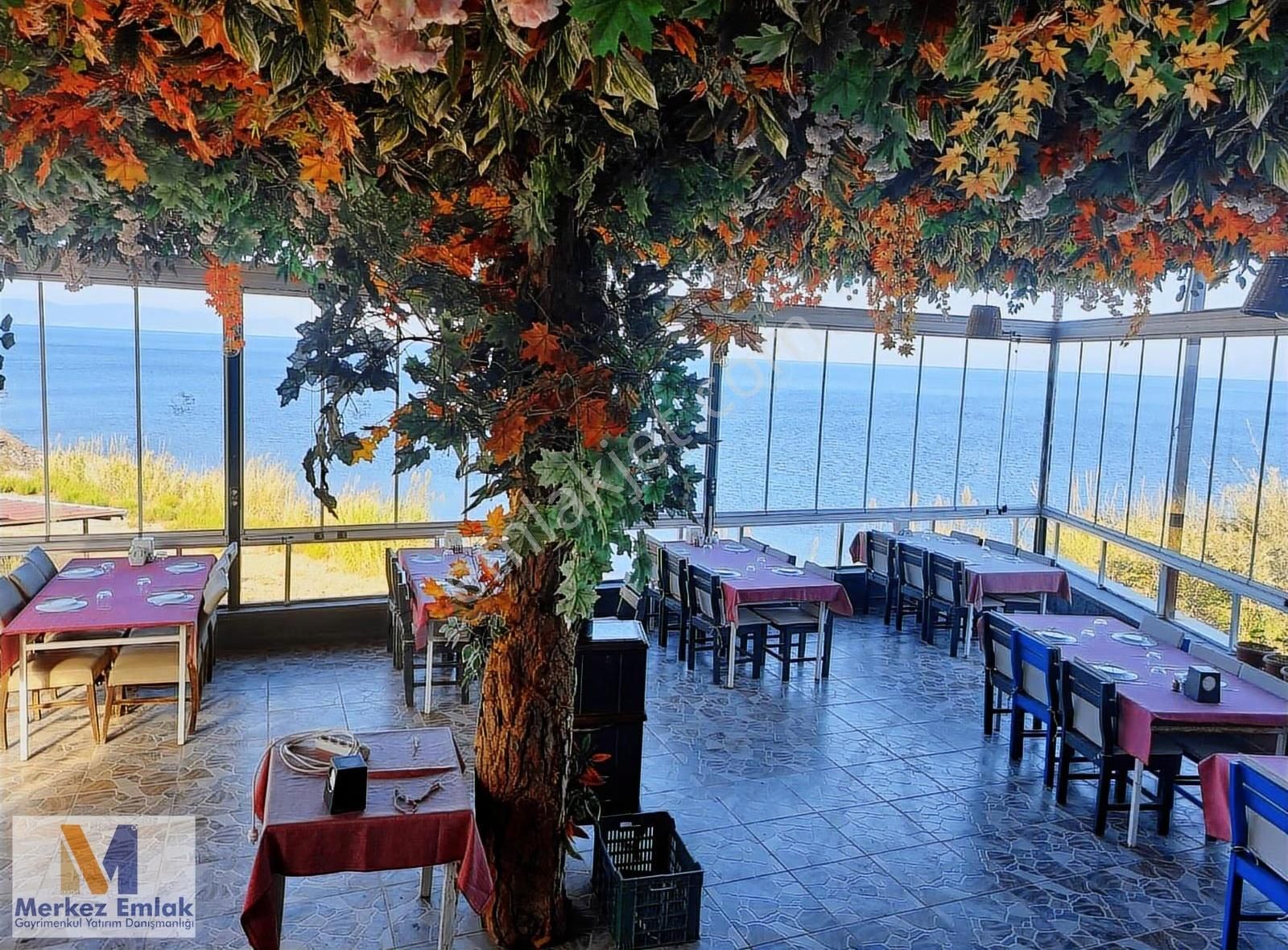 Merkez'den Full Deniz Manzaralı Ruhsatlı Devren Restoran - Görsel 12