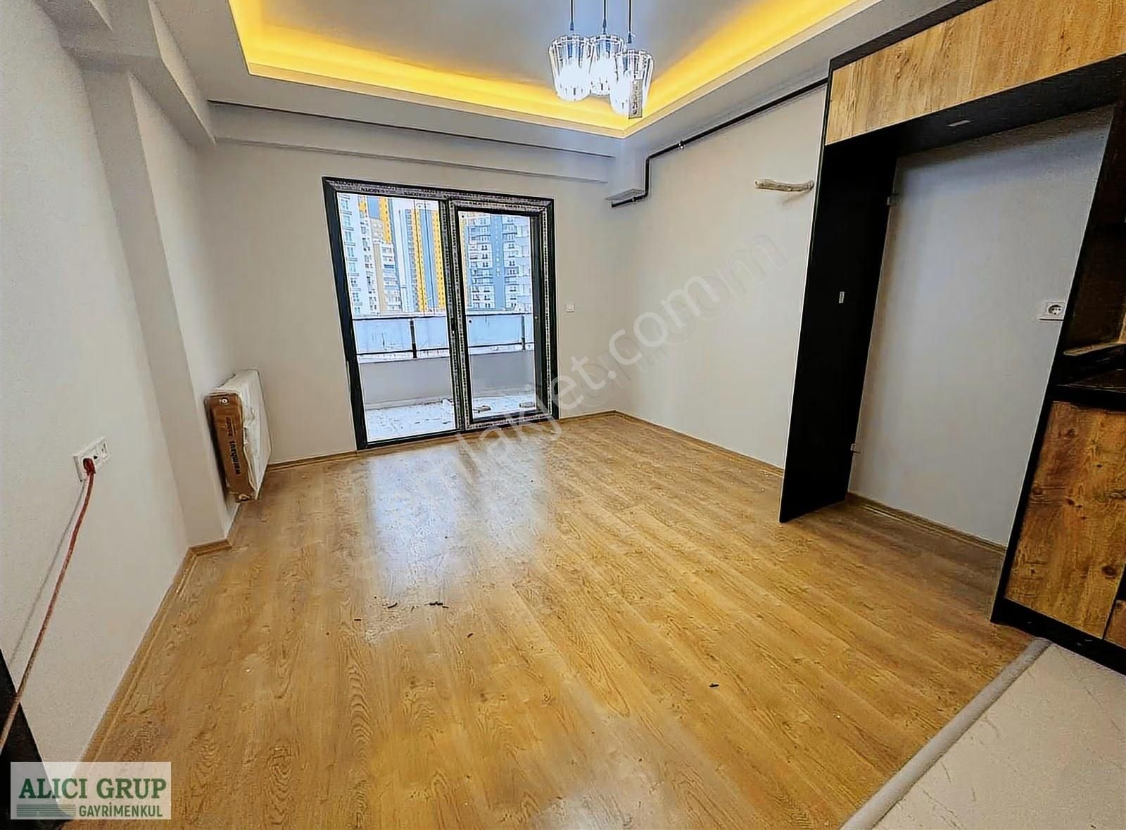 Çarkıpare'de Yatay Mimari Yeni Lüx Yapı-ana Caddeye 150 M