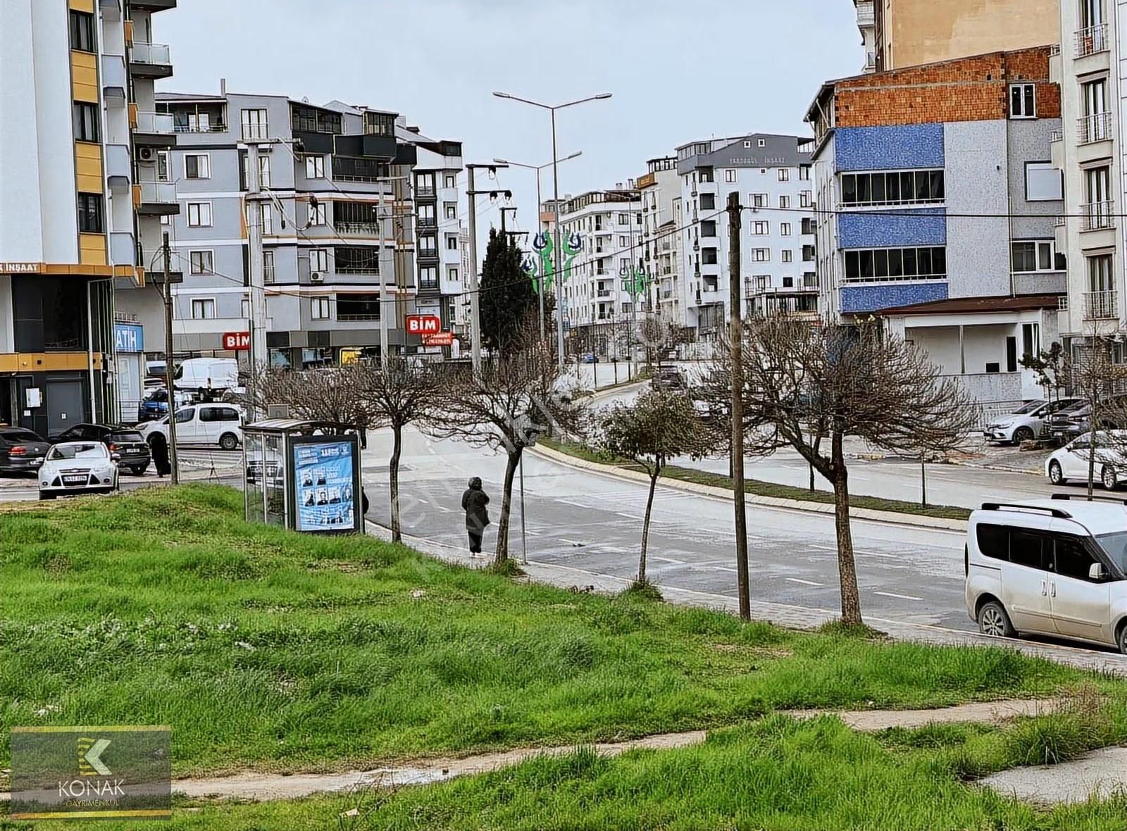 Atatürk Mah Muammer Aksoy Cad 3+1 Ara Kat