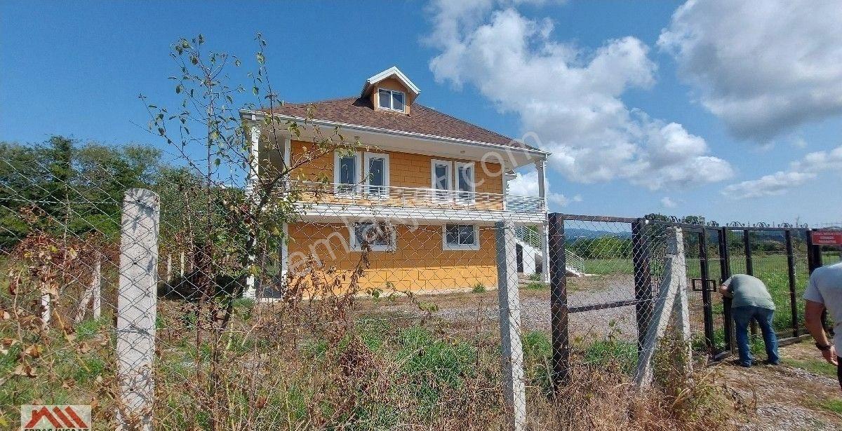 Düzce Akçakoca Melenağzı Mevki Kocaali Sınırında 14687m²arsa İçerisinde Triplex Villa Irmak Kenarı - Görsel 29