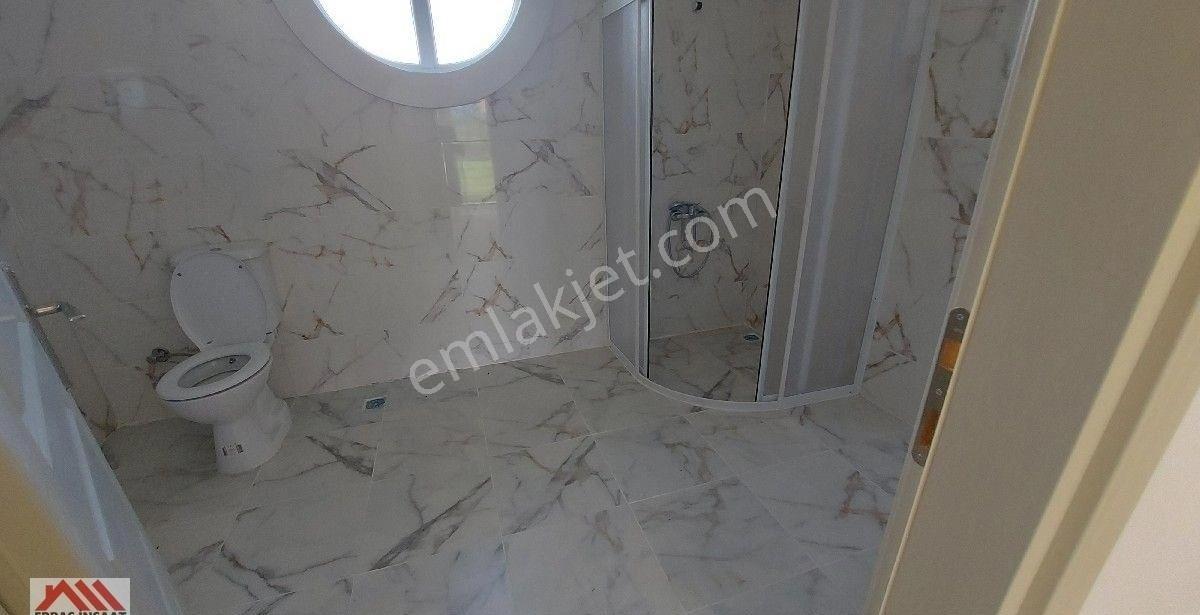 Düzce Akçakoca Melenağzı Mevki Kocaali Sınırında 14687m²arsa İçerisinde Triplex Villa Irmak Kenarı - Görsel 32
