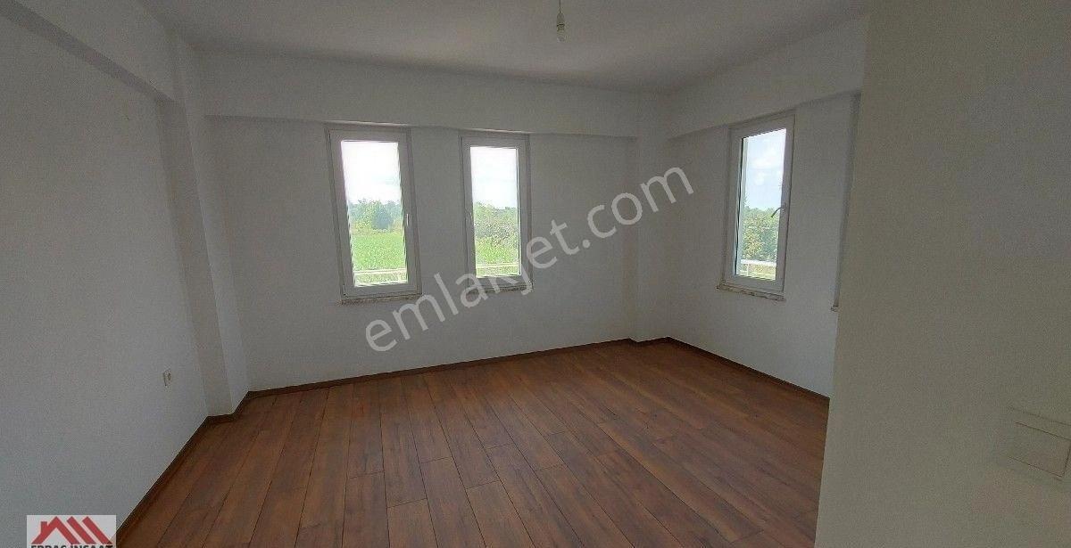 Düzce Akçakoca Melenağzı Mevki Kocaali Sınırında 14687m²arsa İçerisinde Triplex Villa Irmak Kenarı - Görsel 7