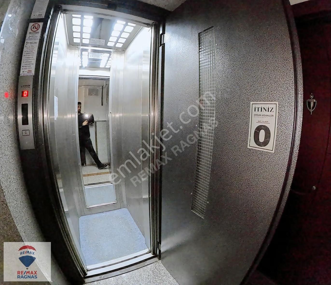 Ümraniye Altınşehir Mh Metro 450 M 3+1 Ara Kat 135 M2 Satılık - Görsel 13