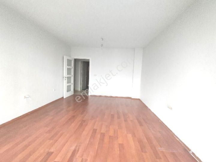 İstanbul Başakşehir Kayaşehirde 10.bölgede Satılık 3+1 Kot Farkından 2.kat Gibi Y.giriş Sitede Daire - Görsel 3