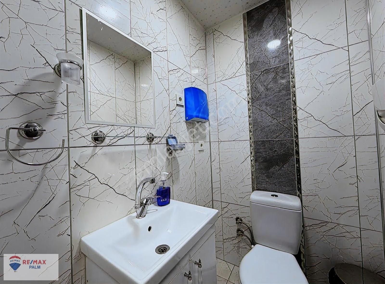 Remax Palm'den Klas Plaza'da Liman Manzaralı Prestijli Ofis - Görsel 7