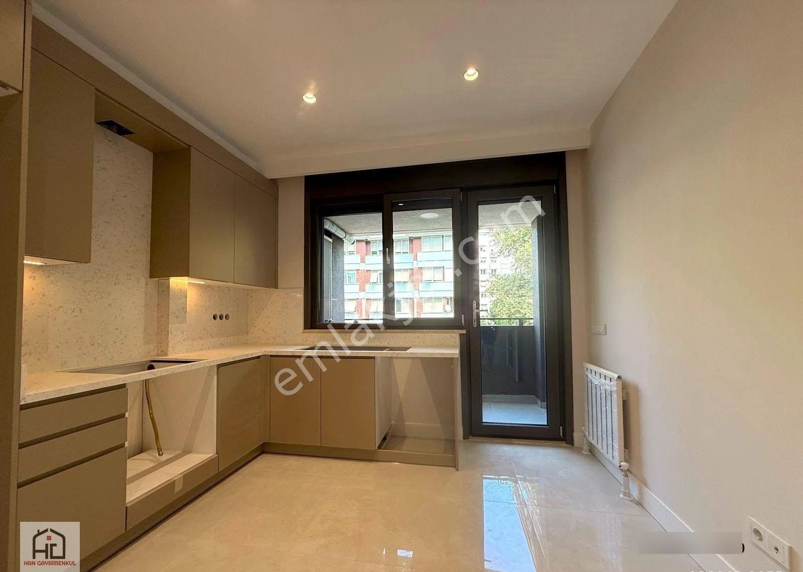 Fenerbahçede Bağdat'a Yakın 3+1 Ebeveynli Prestijli Lüks Sıfır - Görsel 11