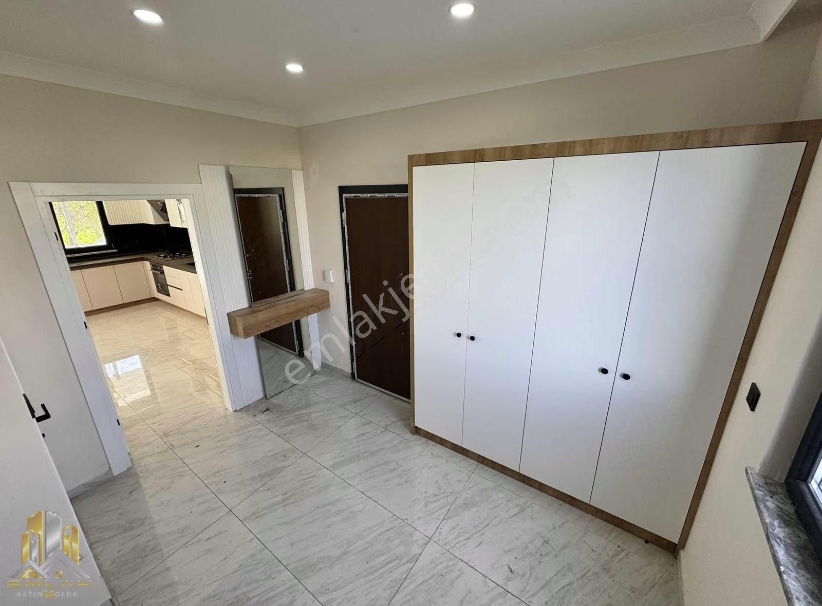 Emlak-58,den Altınoluk Güre Arası 3+1 Sıfır Villa Denize 100m - Görsel 4