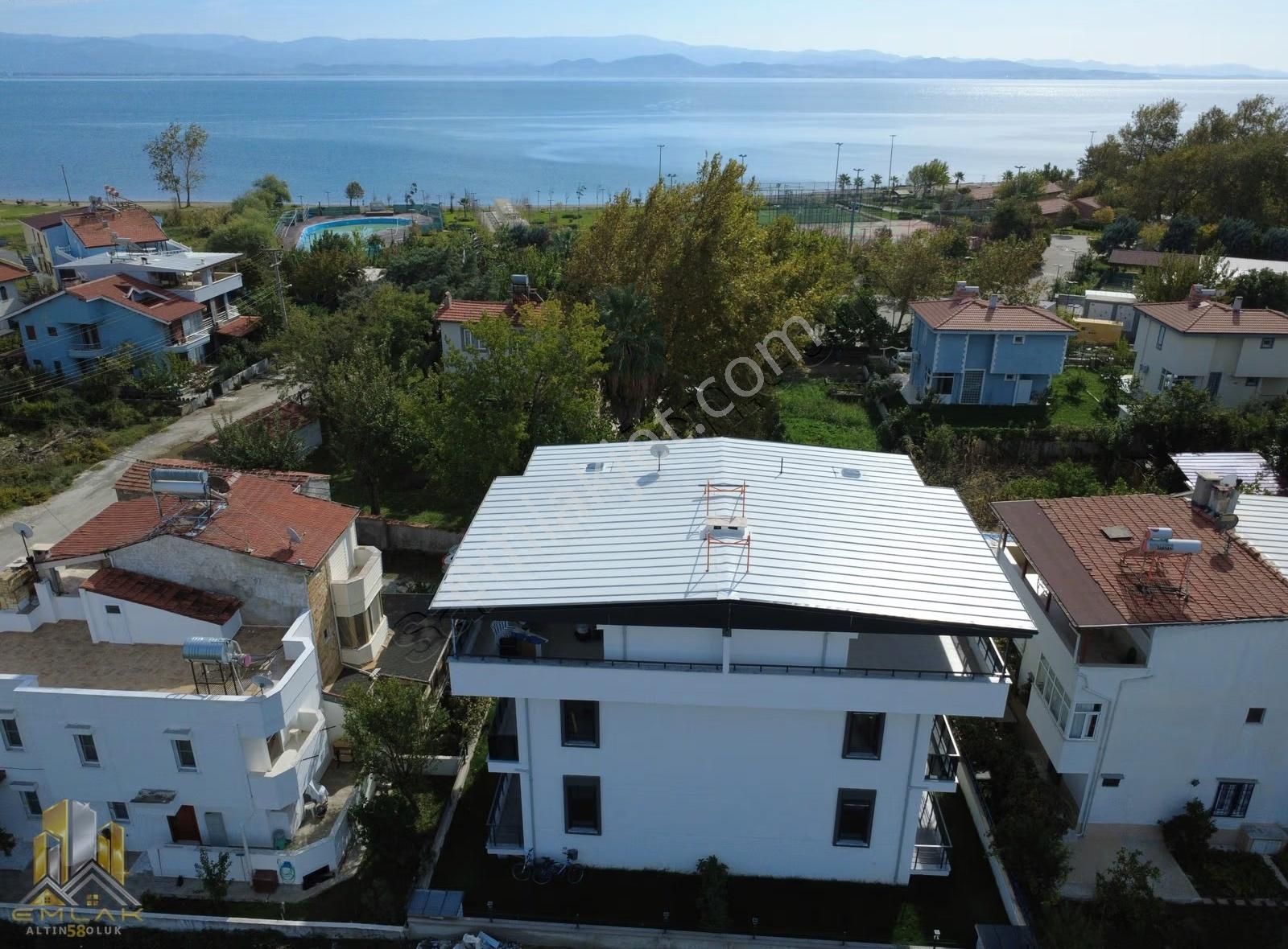 Emlak-58,den Altınoluk Güre Arası 3+1 Sıfır Villa Denize 100m - Görsel 8