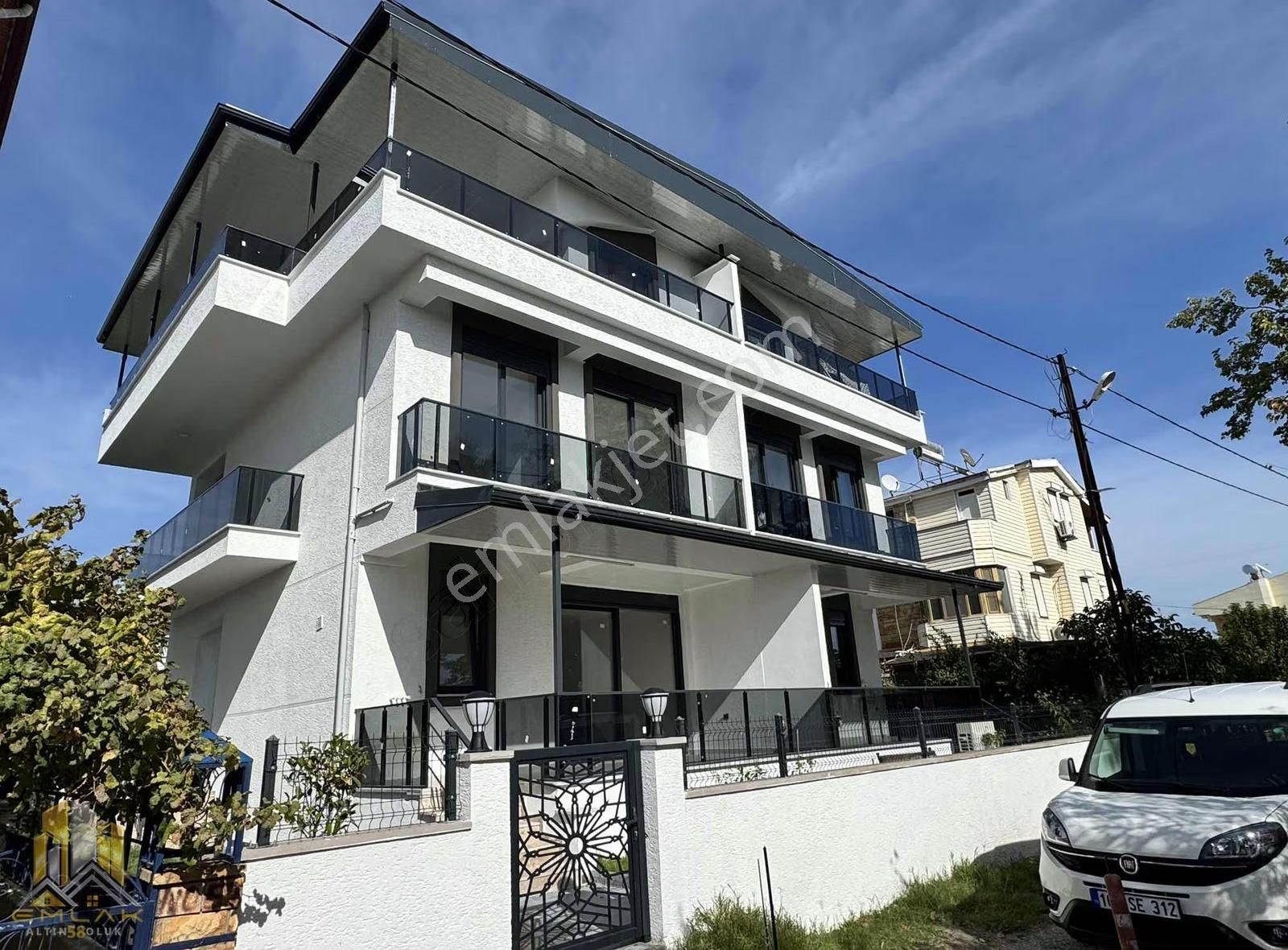 Emlak-58,den Altınoluk Güre Arası 3+1 Sıfır Villa Denize 100m - Görsel 28