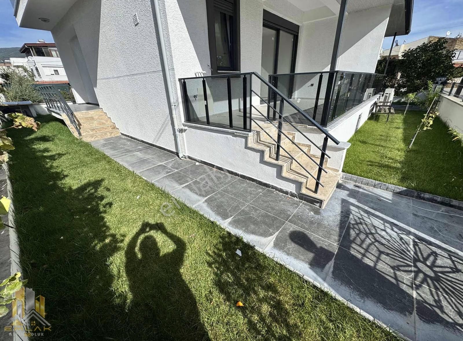 Emlak-58,den Altınoluk Güre Arası 3+1 Sıfır Villa Denize 100m - Görsel 32