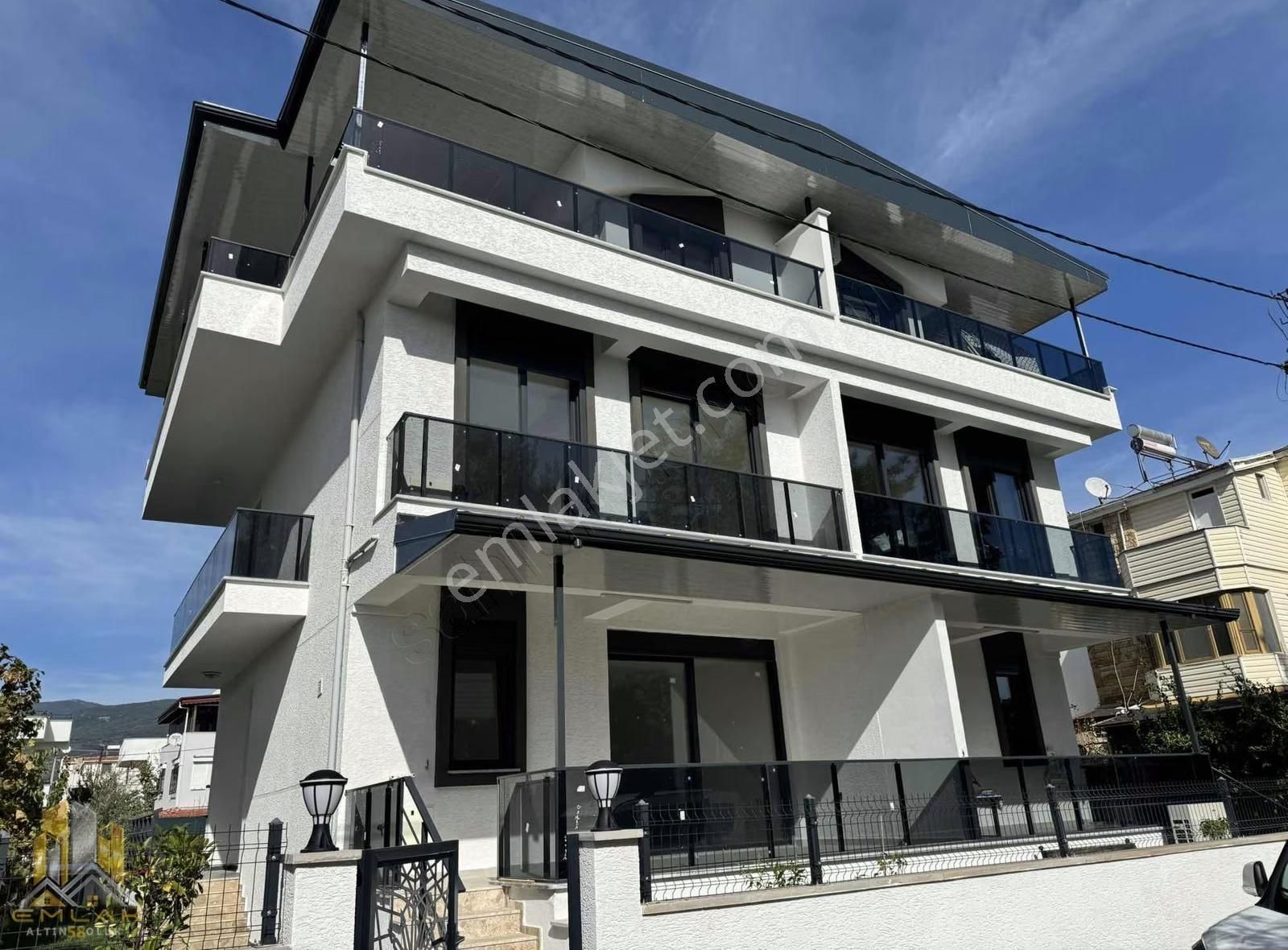 Emlak-58,den Altınoluk Güre Arası 3+1 Sıfır Villa Denize 100m - Görsel 2