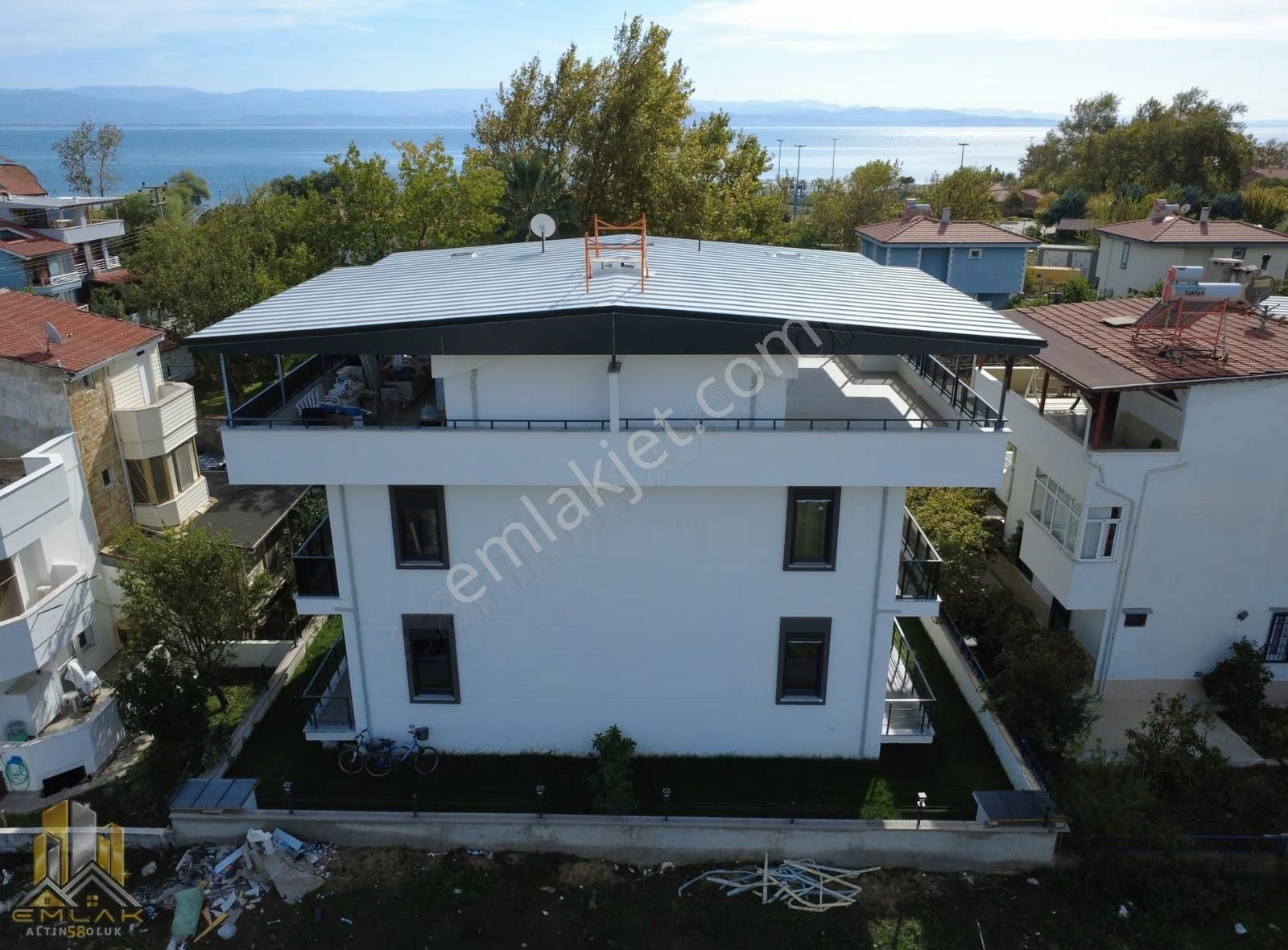 Emlak-58,den Altınoluk Güre Arası 3+1 Sıfır Villa Denize 100m - Görsel 12