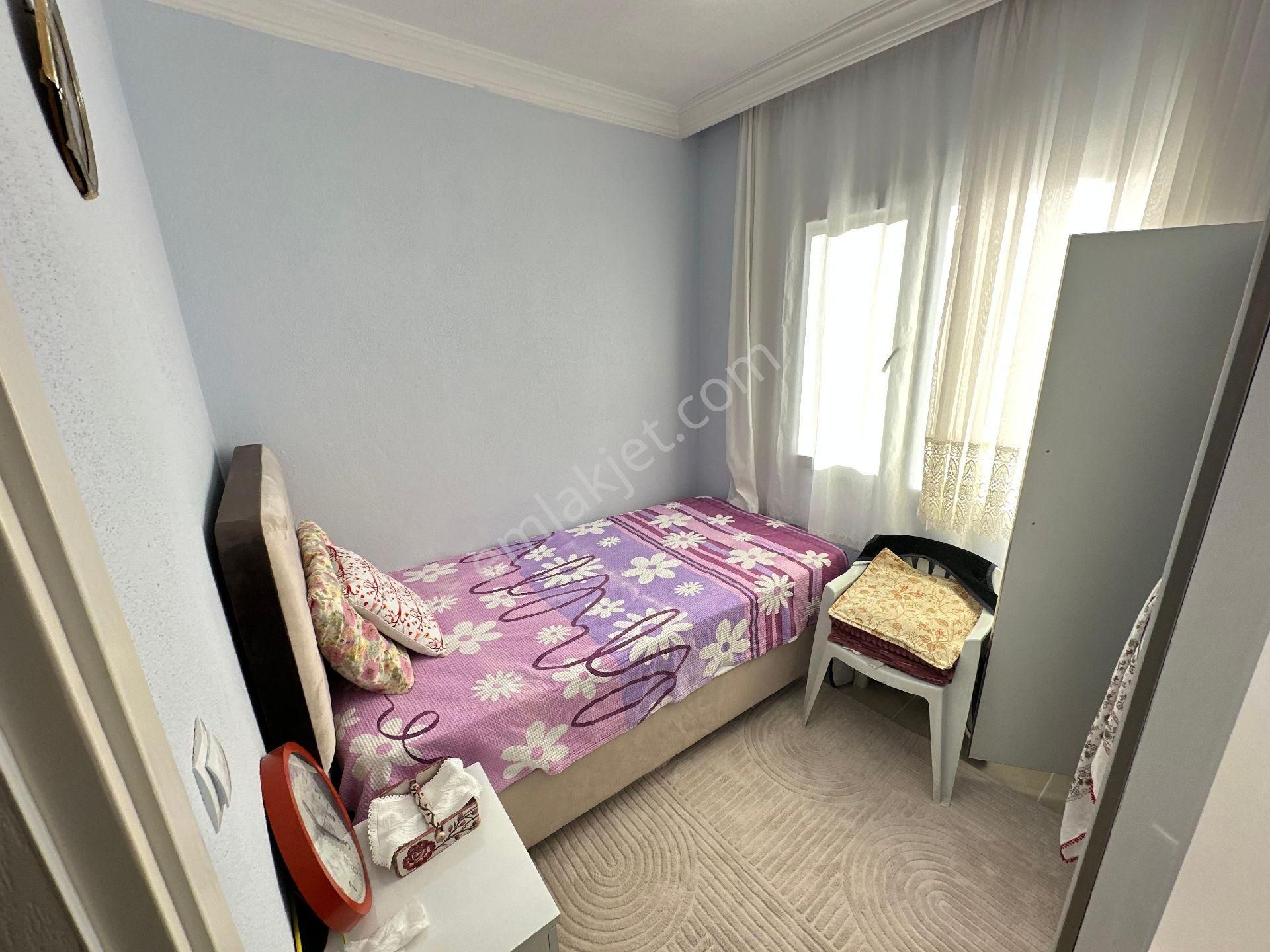 Ürkmez Merkez De Satılık 2+1 Daire Denize 350 M - Görsel 6